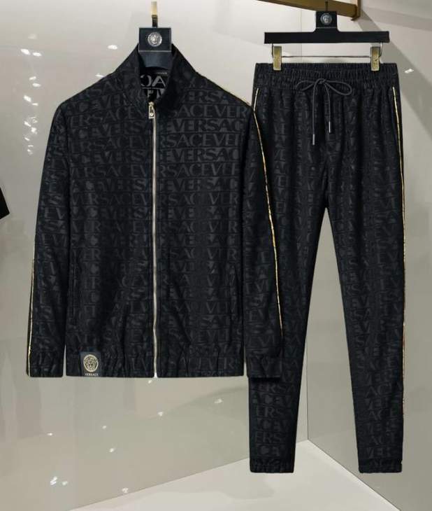 Picture of Versace Sweater Suits _SKUVersaceM-3XL12yr31742755
